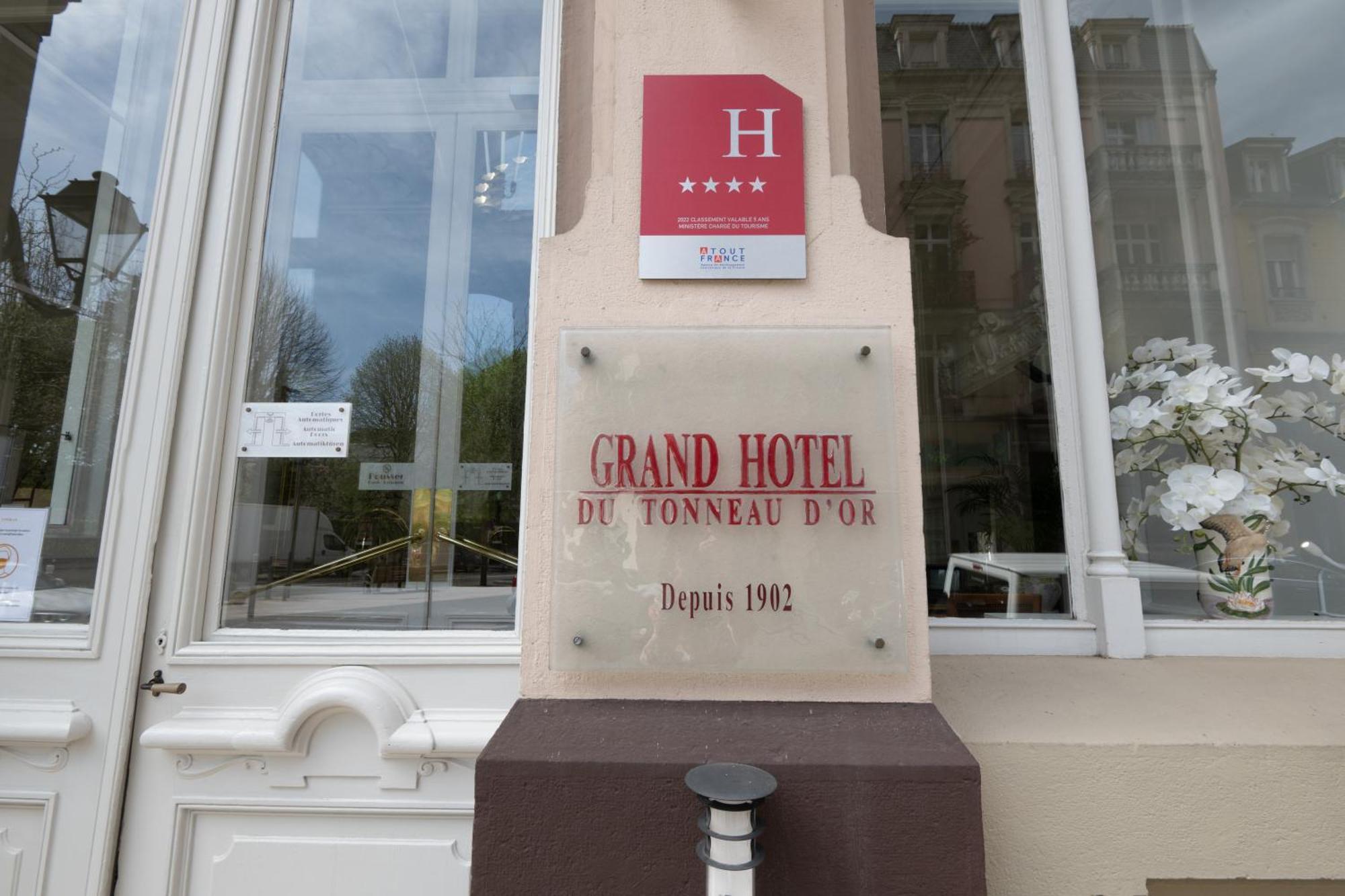 Grand Hotel Du Tonneau D'Or Belfort Bagian luar foto