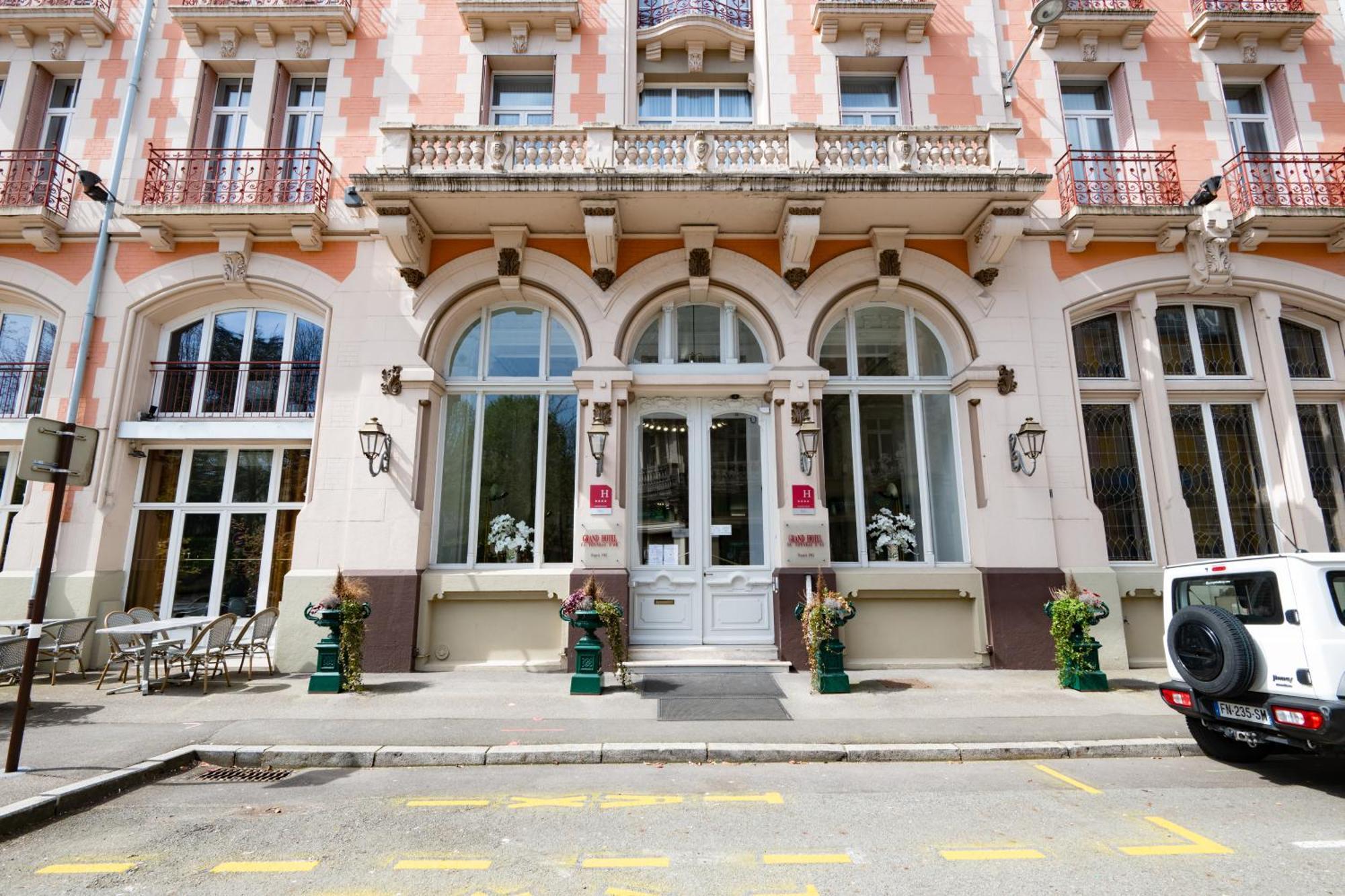 Grand Hotel Du Tonneau D'Or Belfort Bagian luar foto