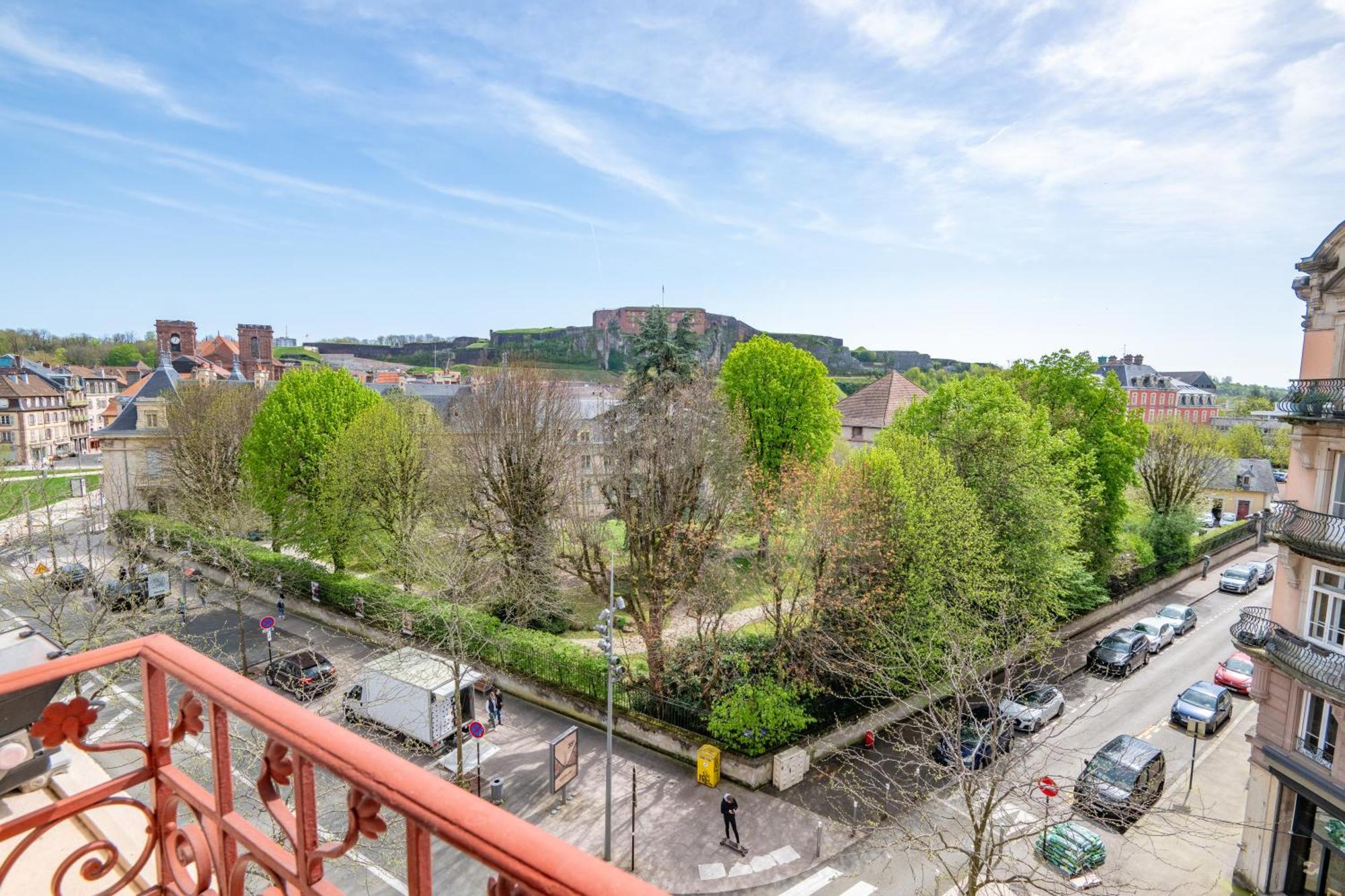 Grand Hotel Du Tonneau D'Or Belfort Bagian luar foto